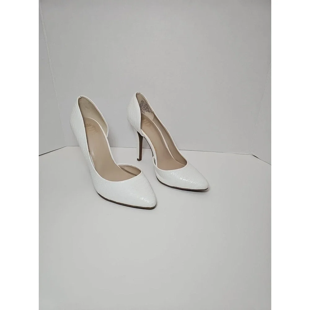 JUICY COUTURE SNAKESKIN TEXTURE PUMPS HEELS SZ 7 MED‎ JCCYRAWHITE 4-5 INCH HEEL
